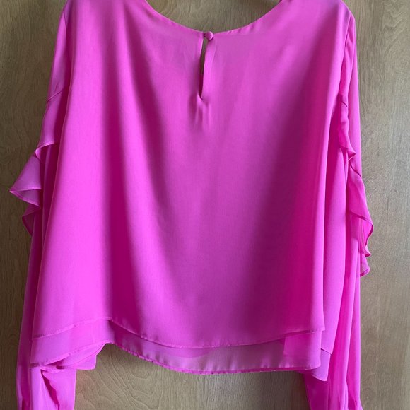 New! Lightweight Summer Blouse - Picture 3 of 5